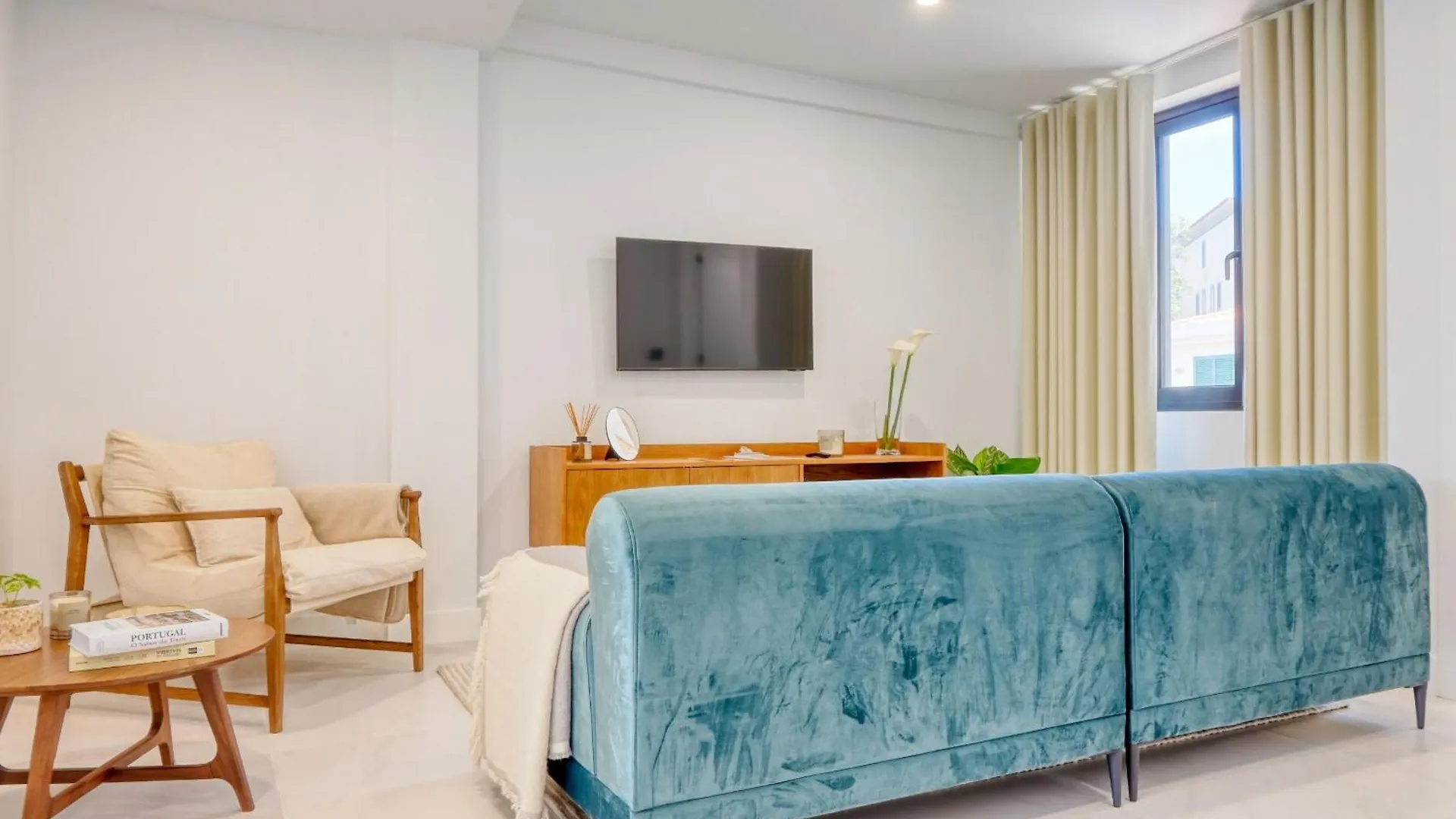 Apartment Beco Santa Emilia 4P, A Home In Madeira Funchal